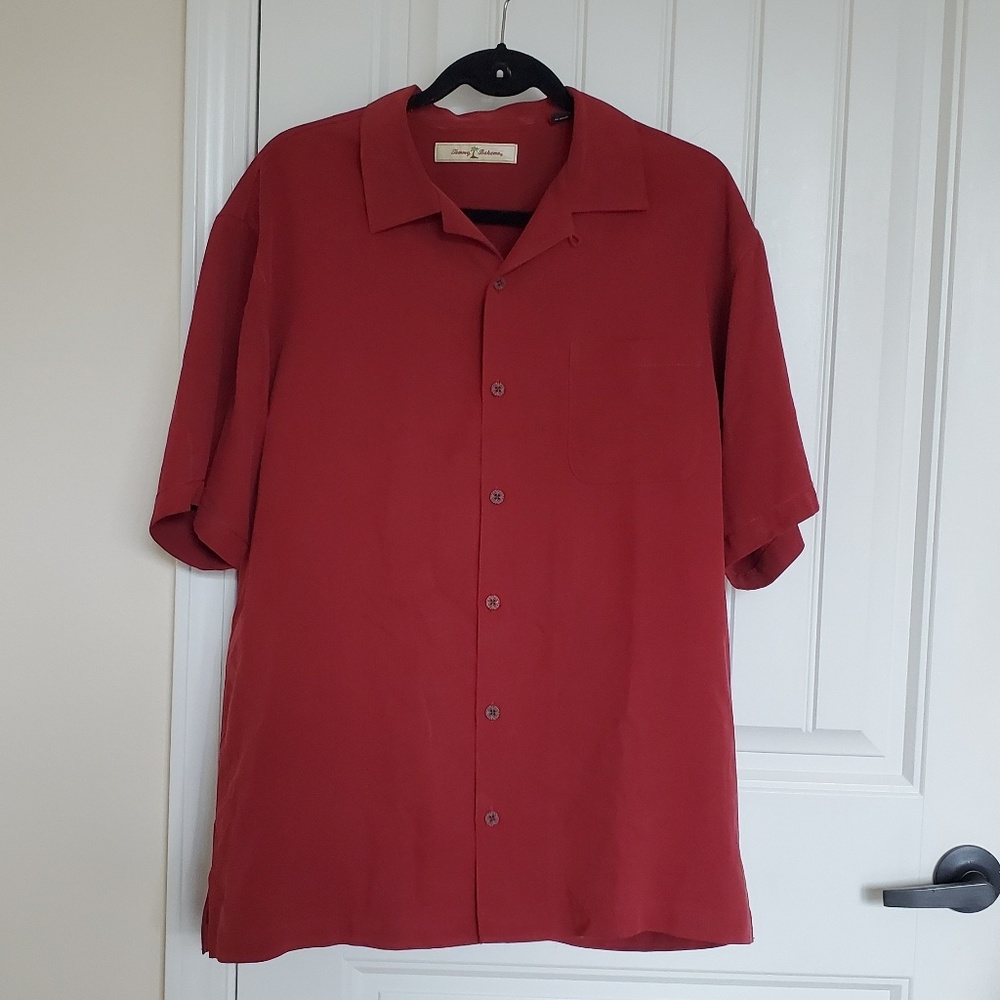 Tommy Bahama button down shirt M